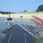 Portaerei RC che lancia un aereo